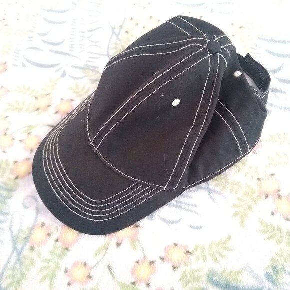 Black baseball style cap - white stitching - Picture 1 of 4